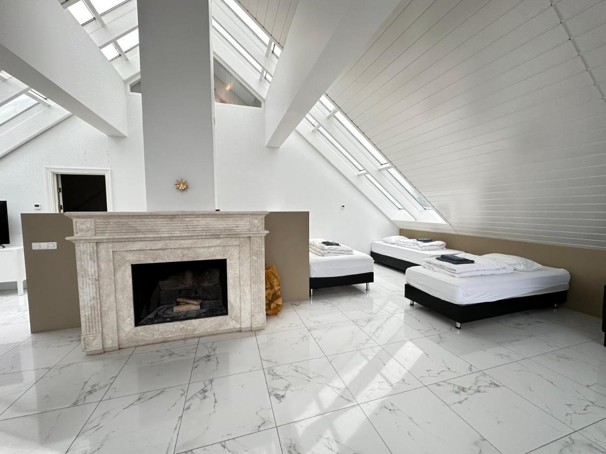 Big Villa Centrally Located In Reykjavík Exteriör bild
