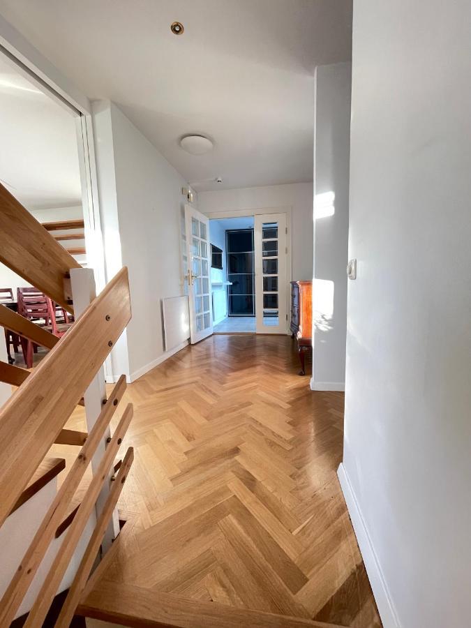 Big Villa Centrally Located In Reykjavík Exteriör bild