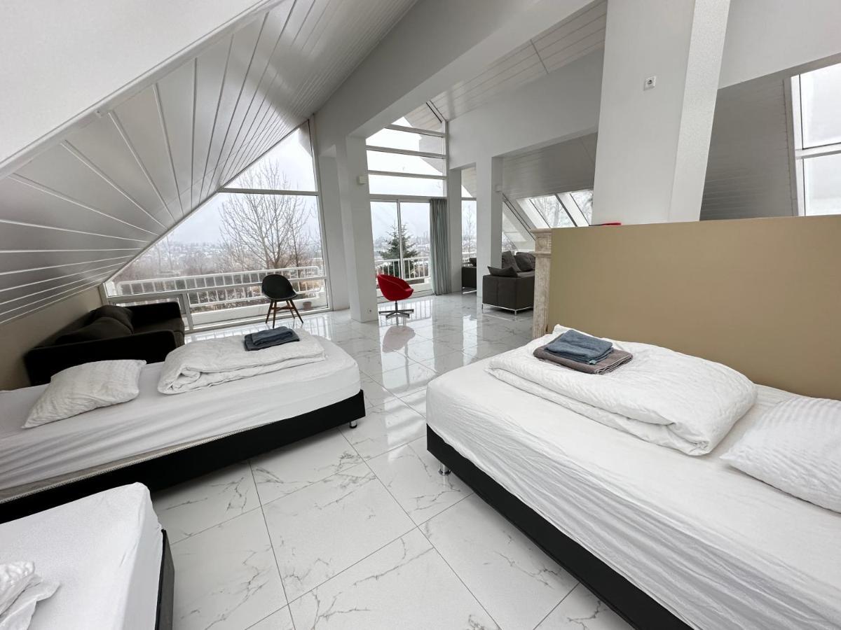 Big Villa Centrally Located In Reykjavík Exteriör bild